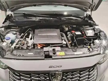 Photo 26 Peugeot 208  Electrique 50 kWh 136ch