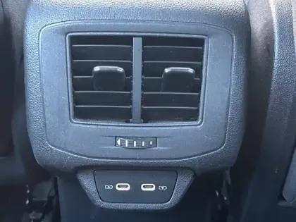 Photo 51 Volkswagen T-roc  1.0 TSI 110 Start/Stop BVM6