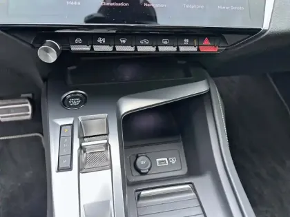 Photo 19 Peugeot 308  BlueHDi 130ch S&S EAT8