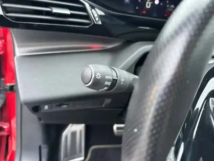 Photo 20 Peugeot 308  BlueHDi 130ch S&S EAT8