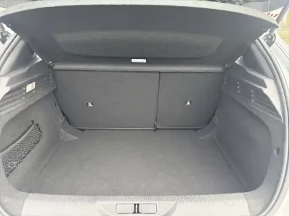 Photo 14 Peugeot 308  Hybrid 145 e-DCS6