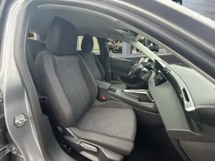 Photo 13 Peugeot 308  Hybrid 145 e-DCS6