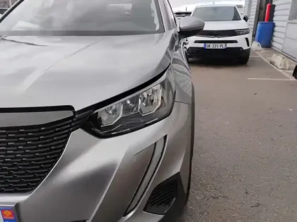 Photo 7 Peugeot 2008  PureTech 100 S&S BVM6