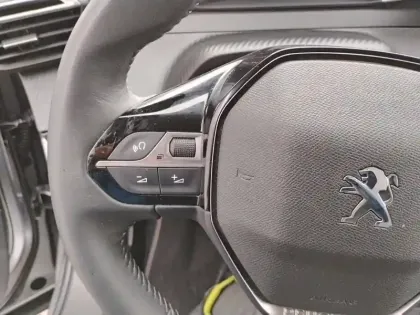 Photo 22 Peugeot 2008  PureTech 100 S&S BVM6