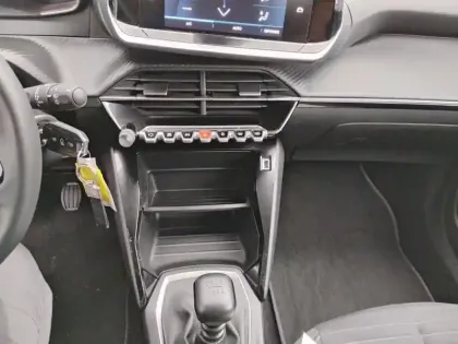 Photo 17 Peugeot 2008  PureTech 100 S&S BVM6