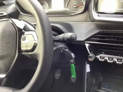 Photo 36 Peugeot 208  100 S&S BVM6