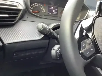 Photo 39 Peugeot 208  100 S&S BVM6