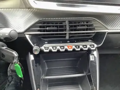 Photo 43 Peugeot 208  100 S&S BVM6