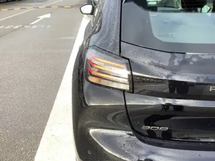 Photo 16 Peugeot 208  100 S&S BVM6