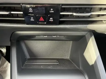 Photo 21 Volkswagen Golf  1.5 eHybrid 204 DSG6