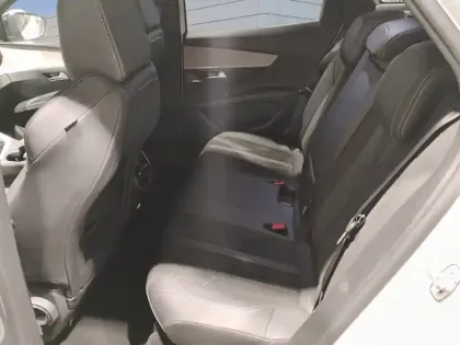 Photo 12 Peugeot 3008  BlueHDi 130ch S&S EAT8