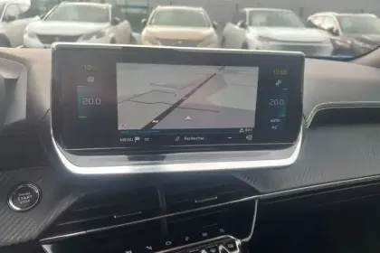 Photo 33 Peugeot 2008  Moteur électrique 136 ch