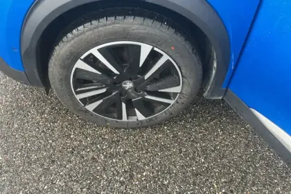 Photo 30 Peugeot 2008  Moteur électrique 136 ch