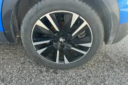 Photo 11 Peugeot 2008  Moteur électrique 136 ch