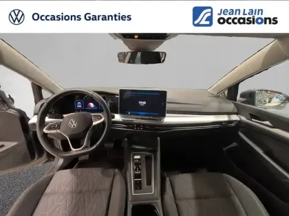 Photo 42 Volkswagen Golf  1.5 eHybrid 204 DSG6