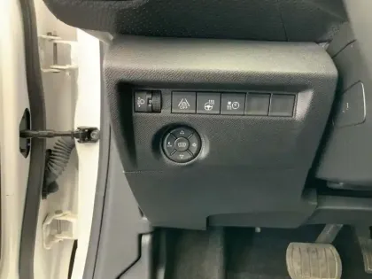 Photo 20 Citroën C4 e- 136 ch Automatique