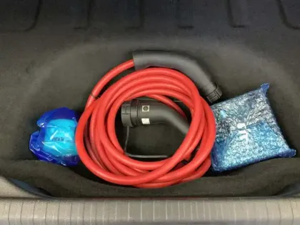 Photo 15 Citroën C4 e- 136 ch Automatique