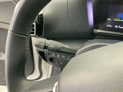 Photo 21 Citroën C4 e- 136 ch Automatique