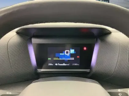 Photo 14 Citroën C4 e- 136 ch Automatique