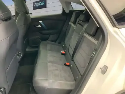 Photo 12 Citroën C4 e- 136 ch Automatique