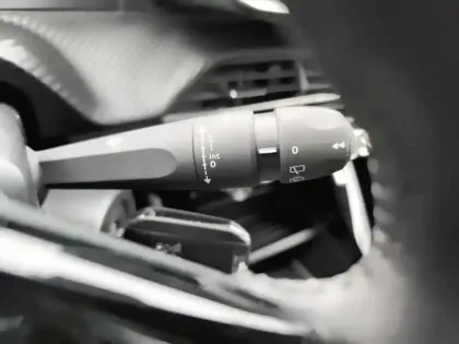 Photo 20 Peugeot 208  PureTech 75 S&S BVM5