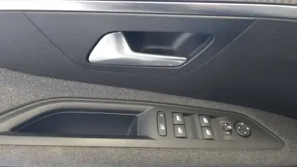 Photo 11 Peugeot 3008  BlueHDi 130ch S&S BVM6