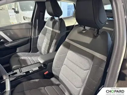 Photo 17 Citroën C4  Hybride 136 e-DCS6