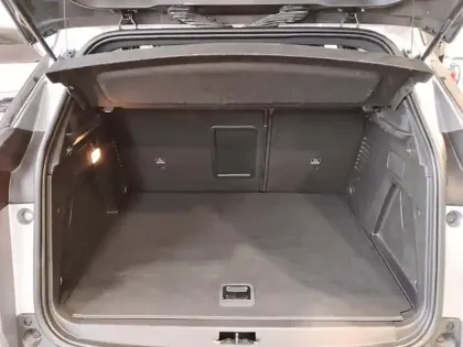 Photo 14 Peugeot 3008  Hybrid 180 e-EAT8