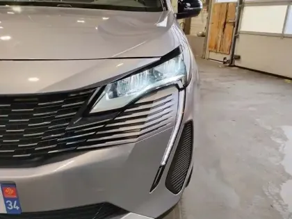 Photo 7 Peugeot 3008  Hybrid 180 e-EAT8