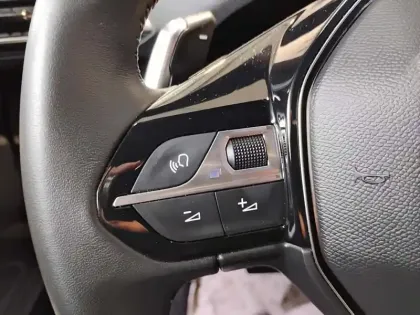 Photo 22 Peugeot 3008  Hybrid 180 e-EAT8