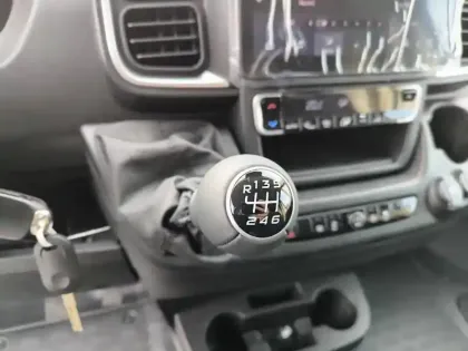 Photo 33 Citroën Jumper  FOURGON TOLE 33 L2H2 140 S&S BVM6