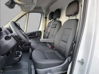 Photo 30 Citroën Jumper  FOURGON TOLE 33 L2H2 140 S&S BVM6