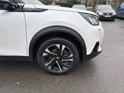 Photo 17 Peugeot 2008  PureTech 130 S&S BVM6