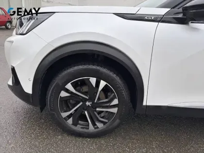 Photo 16 Peugeot 2008  PureTech 130 S&S BVM6