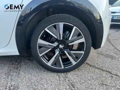 Photo 10 Peugeot 208  PureTech 100 S&S EAT8