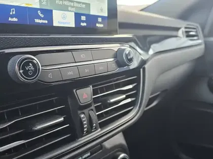 Photo 47 Ford Kuga  2.5 DURATEC 190 FLEXIFUEL FHEV E85 POWERSHIFT