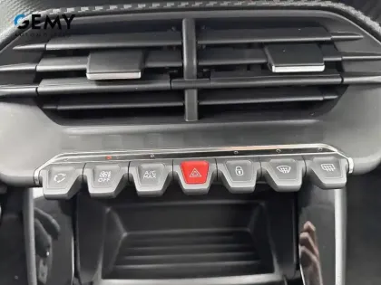 Photo 19 Peugeot 208  PureTech 75 S&S BVM5