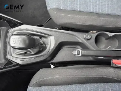 Photo 20 Peugeot 208  PureTech 75 S&S BVM5