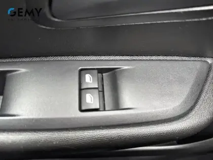 Photo 22 Peugeot 208  PureTech 75 S&S BVM5