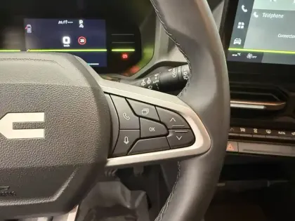 Photo 20 Dacia Duster  Hybrid 140