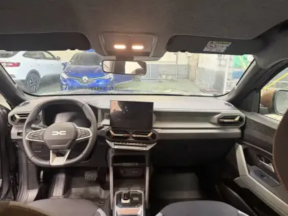 Photo 31 Dacia Duster  Hybrid 140