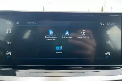 Photo 21 Peugeot 208  PureTech 100 S&S BVM6