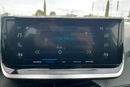 Photo 18 Peugeot 208  PureTech 100 S&S BVM6