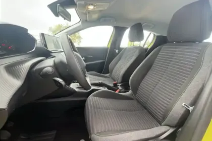 Photo 12 Peugeot 208  PureTech 100 S&S BVM6