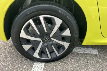 Photo 10 Peugeot 208  PureTech 100 S&S BVM6