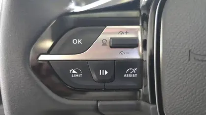 Photo 13 Peugeot 308  BlueHDi 130ch S&S EAT8