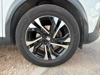 Photo 30 Peugeot 2008  BlueHDi 100 S&S BVM6