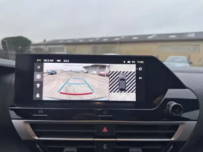 Photo 25 Citroën C4  Hybride 136 e-DCS6