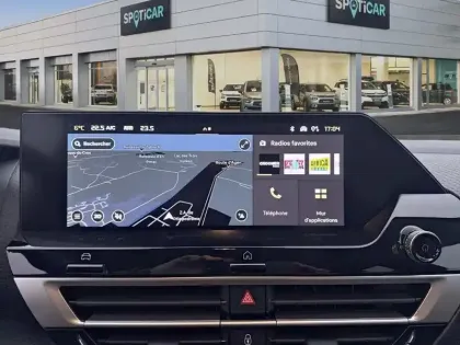 Photo 17 Citroën C4  Hybride 136 e-DCS6