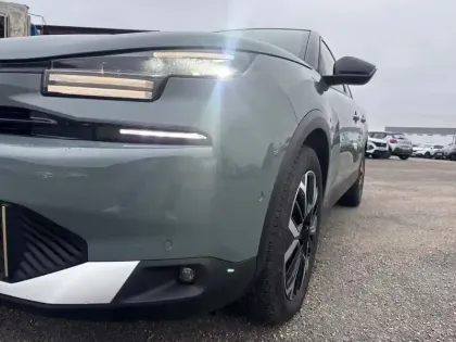 Photo 7 Citroën C4  Hybride 136 e-DCS6